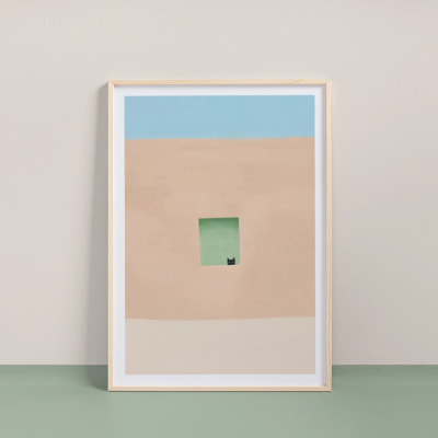 Quadro minimalista com gato preto numa janela verde sobre parede bege e céu azul