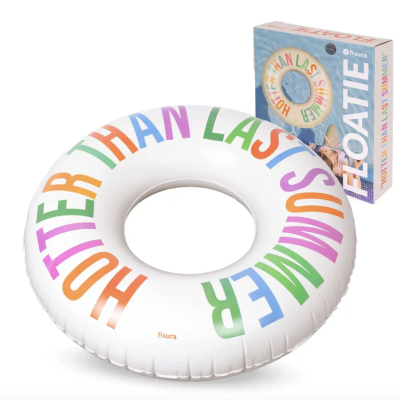 Boia insuflável redonda branca com texto colorido HOTTER THAN LAST SUMMER e caixa do produto