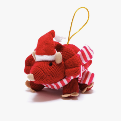 Boneco natalício em tecido vermelho e branco com gorro de Pai Natal e cordão para pendurar