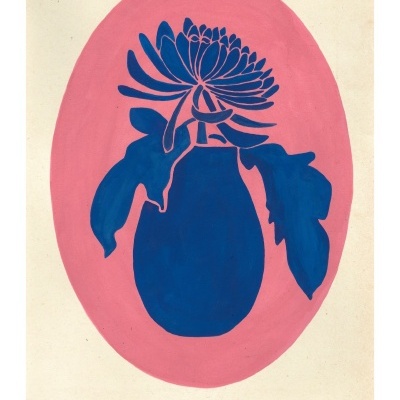 Ilustração minimalista de vaso azul com flor crisântemo azul em fundo oval rosa