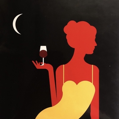 Poster estilizado de Vinho do Porto com figura feminina segurando taça