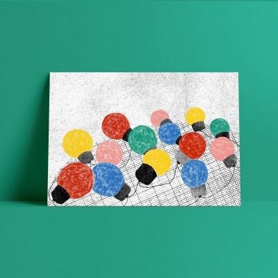 Cartão ou folha com ilustração de lâmpadas coloridas sobre fundo branco com padrão de linhas pretas