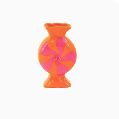 Vaso cerâmico laranja com padrão espiral rosa