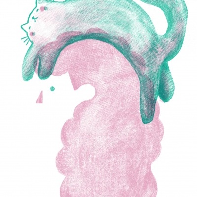 Desenho digital de gato verde e roxo sobre nuvem rosa