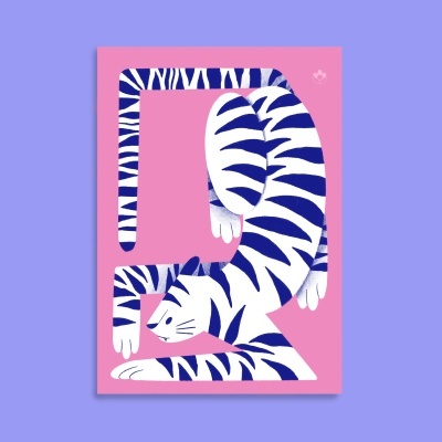 Ilustração de um tigre com riscas azuis e brancas sobre fundo rosa