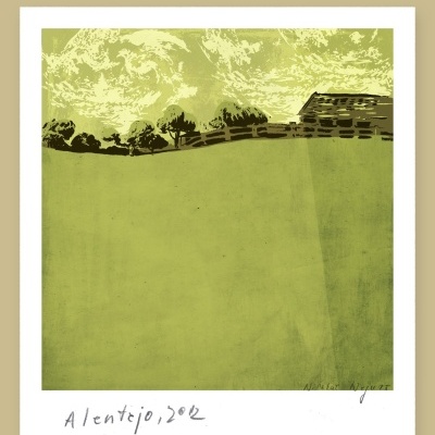 Pôster artístico de paisagem do Alentejo com casa e árvores em tons de verde e castanho