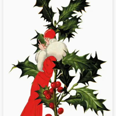 Mulher com casaco branco e saia vermelha ao lado de um ramo de azevinho