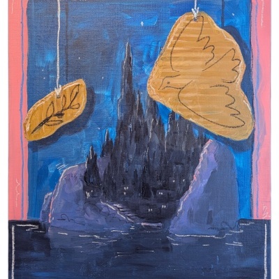 Pintura acrílica de ilha com castelo gótico e formas amarelas penduradas sobre fundo azul com moldura rosa