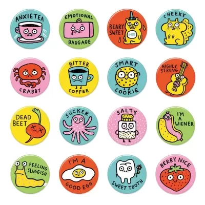 16 botons redondos coloridos com desenhos engraçados e texto em inglês