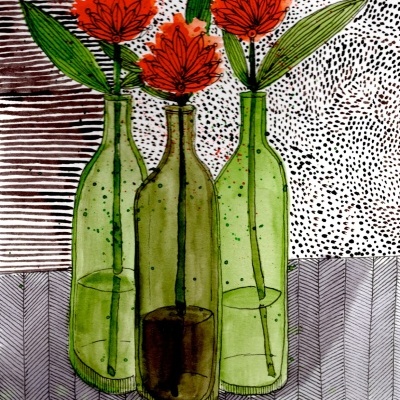 Desenho de garrafas verdes com flores vermelhas e folhas verdes num fundo padrão