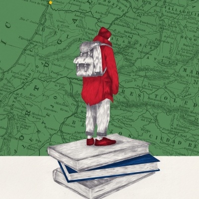 Pessoa com mochila em cima de livros com fundo de mapa
