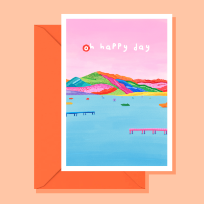 Postal colorido com texto oh happy day e envelope laranja