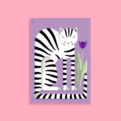Ilustração de gato branco e preto com tulipa roxa e folhas verdes