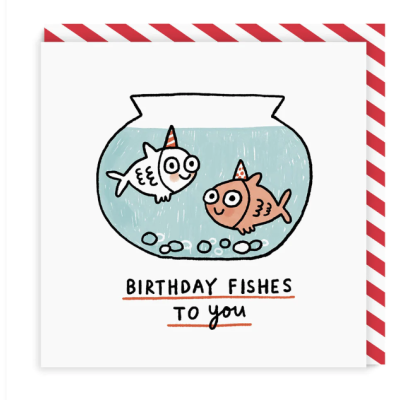 Cartão de aniversário com desenhos de peixes num aquário e texto em inglês.