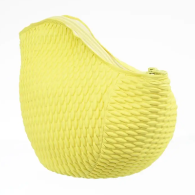 Mala amarela texturizada com formato arredondado e fecho no topo