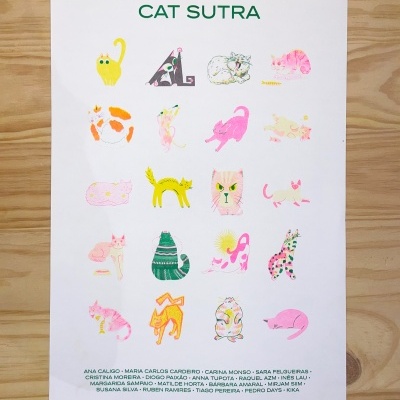Poster com ilustrações coloridas de gatos e texto Cat Sutra