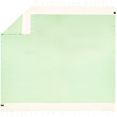 Toalha verde claro com franjas brancas e riscas finas brancas