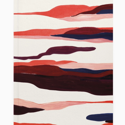 Capa de caderno com padrão abstrato em tons quentes e pinceladas horizontais