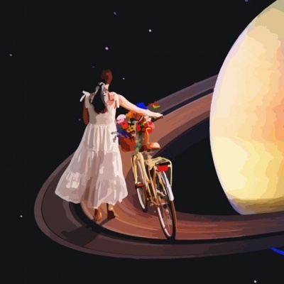 Mulher de vestido branco com bicicleta amarela e flores no espaço com planeta grande