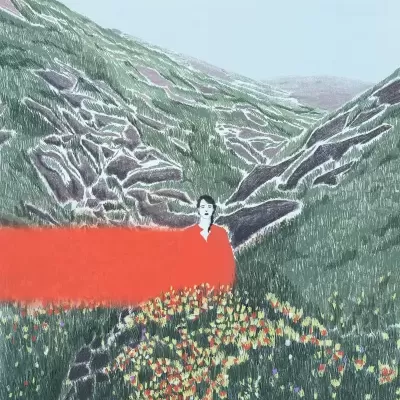 Ilustração de campos verdes, flores, montanhas e figura humana com faixa vermelha