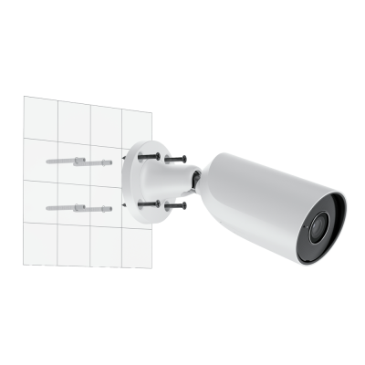 Câmara de vigilância branca com lente preta fixada a parede de azulejos brancos