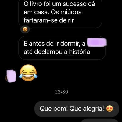 O que dizem os nossos leitores (de muito jovens a adultos!) Captura de ecrã de conversa de mensagens num telemóvel com texto em português e emojis.