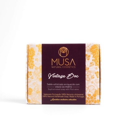 Sabonete MUSA Vintage Doc com embalagem branca e padrão floral amarelo e rótulo vinho.
