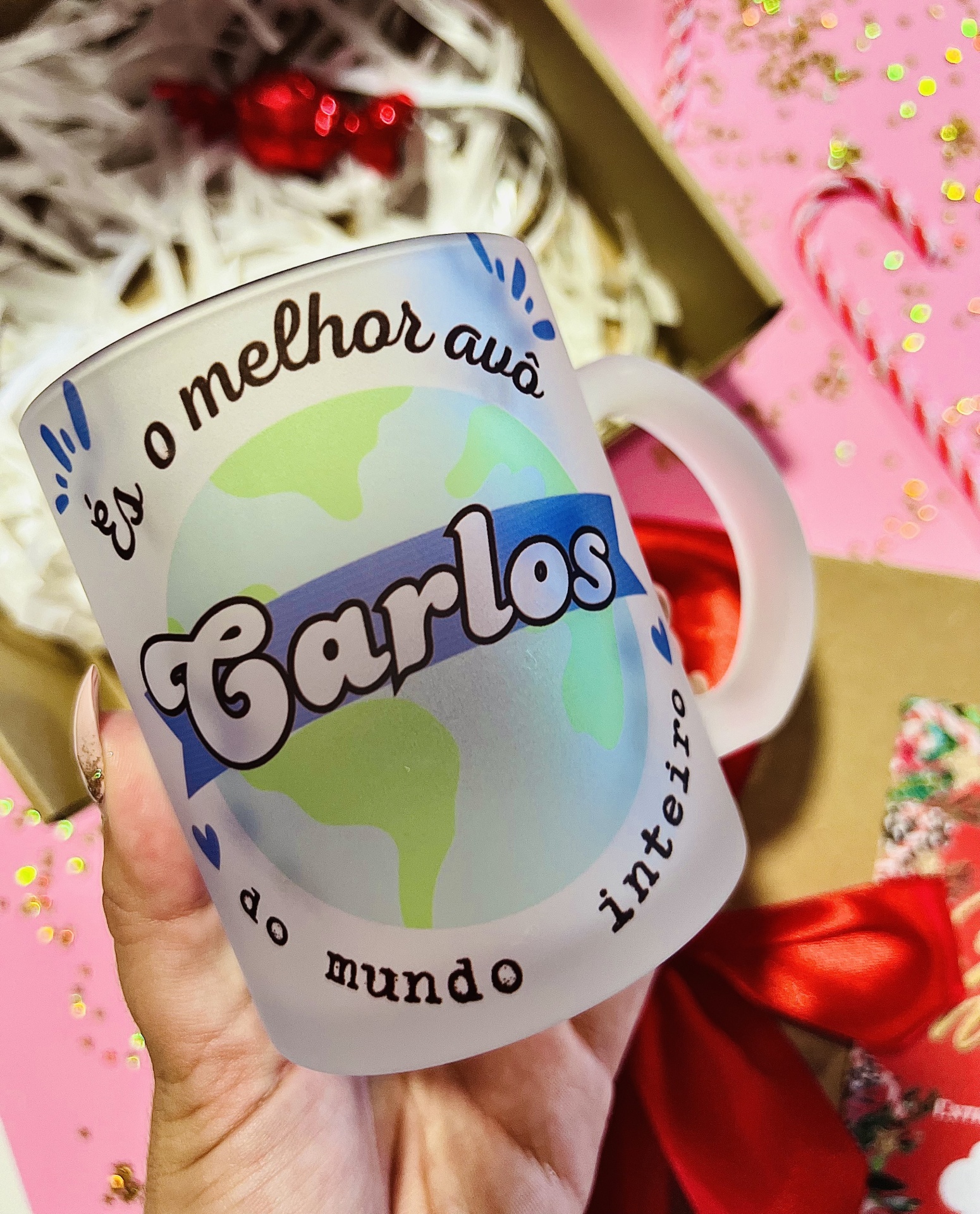 Box Caneca Mundo Caneca de vidro fosco com design de planeta e texto personalizado para avô Carlos