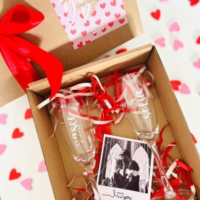 https://www.akaxi.pt/product/box-copos-de-champanhe