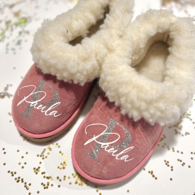 https://www.akaxi.pt/product/pantufas-inicial-nome