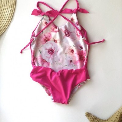 https://www.akaxi.pt/product/triquini-reversivel-baby-girl-cor-1