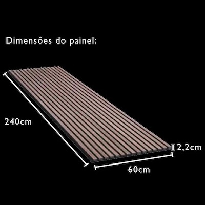 Painel de madeira clara com dimensões 240x60x2,2 cm em fundo preto