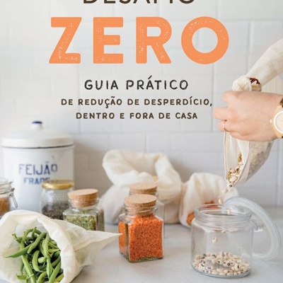 Capa de livro sobre desafio zero com frascos e legumes reutilizáveis