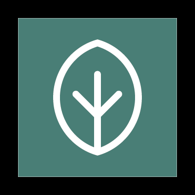 Balão de ar quente laranja com padrão de linhas em céu azul com nuvens