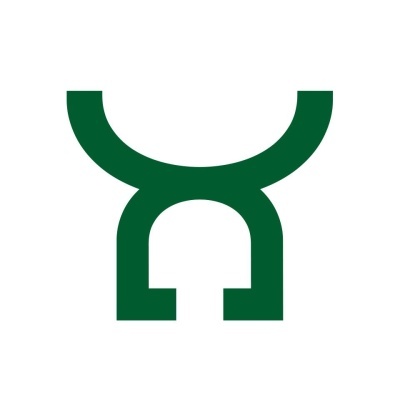 Logotipo verde escuro em fundo branco