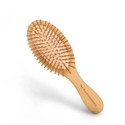 https://www.aldeiasabao.com/product/escova-de-cabelo-bambu-fsc-oval
