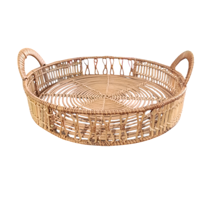 cesto redondo de vime com pegas em cor bege claro