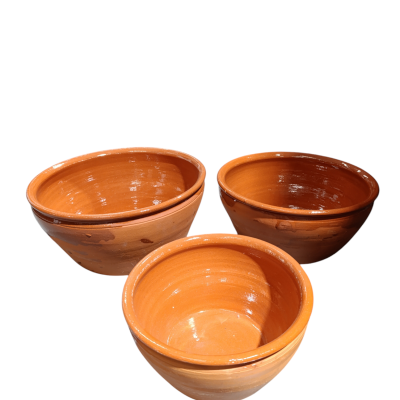 Conjunto de três taças redondas de barro terracota brilhantes