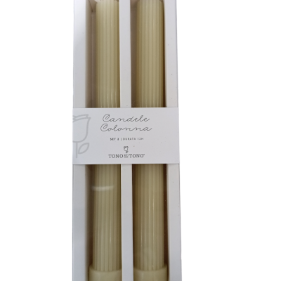 Conjunto de duas velas coluna creme com textura canelada em caixa branca