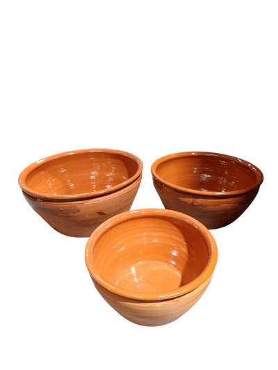 Conjunto de três taças redondas de barro terracota brilhantes