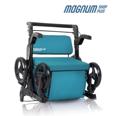 Cadeira de rodas azul MAGNUM SHOP PLUS com estrutura preta e rodas manuais