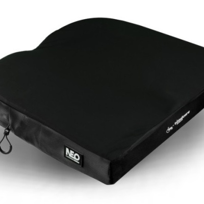 Coussin ergonomique noir pour soutien assis avec etiquette NEO