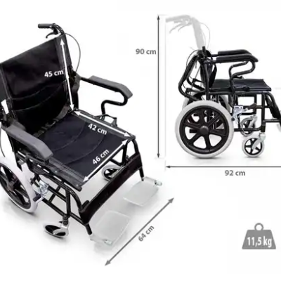 Cadeira de rodas preta com apoios e rodas visíveis, medidas e peso indicados