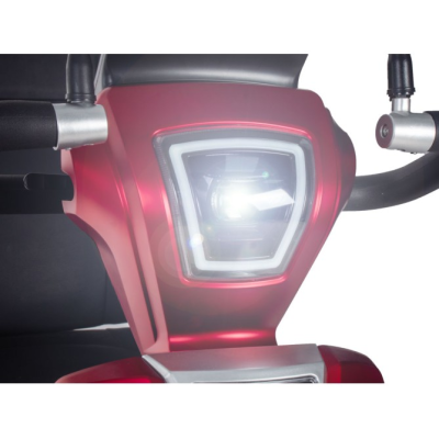 Farol vermelho de scooter com luz acesa