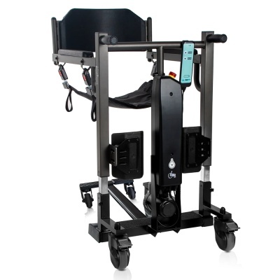 Cadeira de rodas de apoio preta com estrutura metálica e rodas