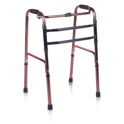 Andarilho de apoio metálico vermelho e preto com punhos e pés em borracha preta