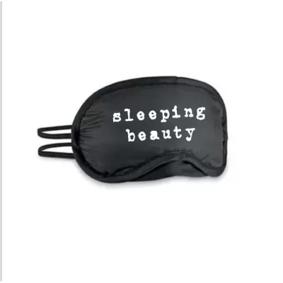 Máscara de dormir preta com texto branco sleeping beauty