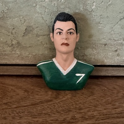 Busto cerâmico decorativo jogador futebol camisola verde número 7
