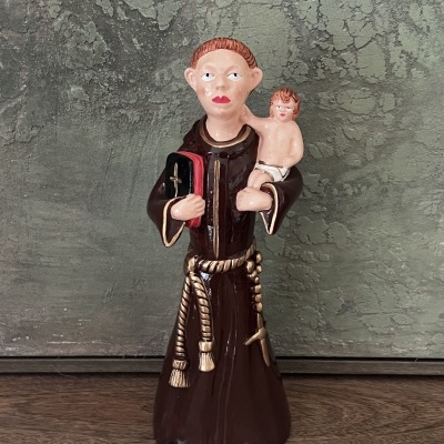Estátua religiosa de São António com Menino Jesus, cerâmica pintada