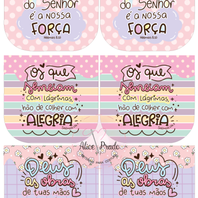 Etiquetas coloridas com frases religiosas em português e padrões infantis pastel.